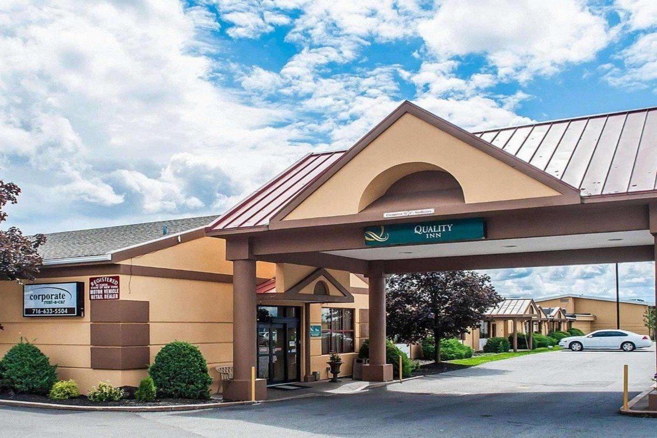 Quality Inn Airport Cheektowaga Dış mekan fotoğraf