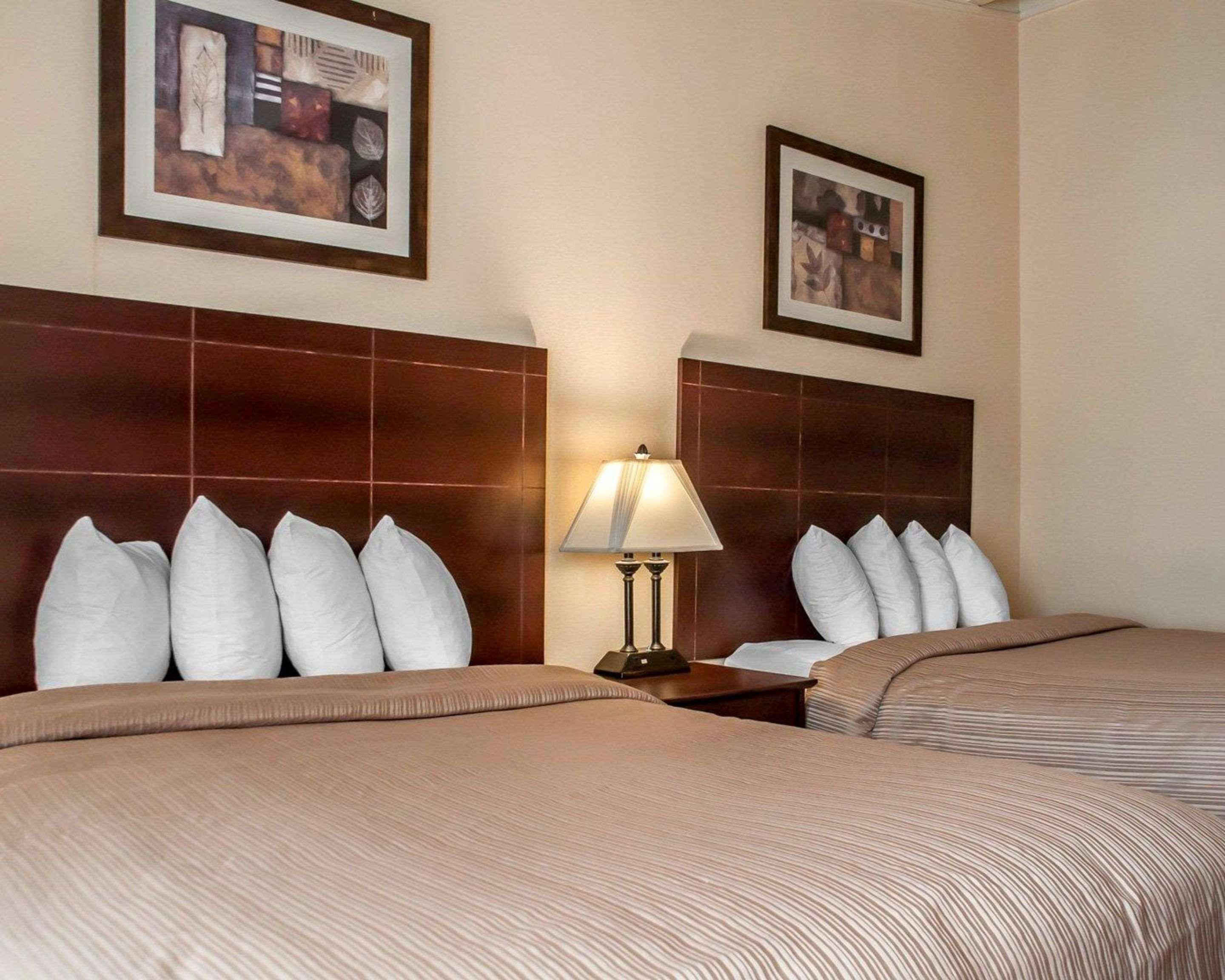 Quality Inn Airport Cheektowaga Dış mekan fotoğraf