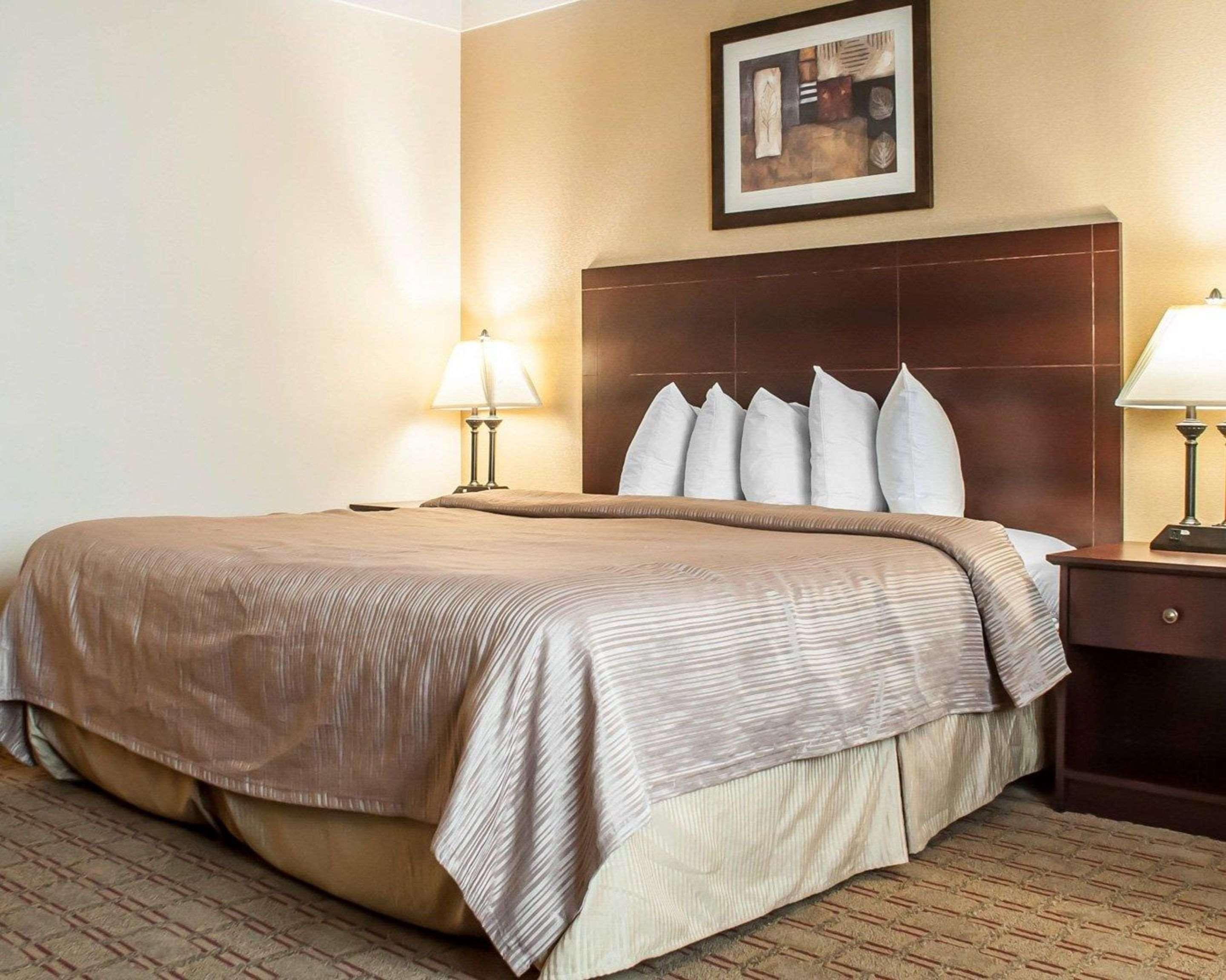 Quality Inn Airport Cheektowaga Dış mekan fotoğraf