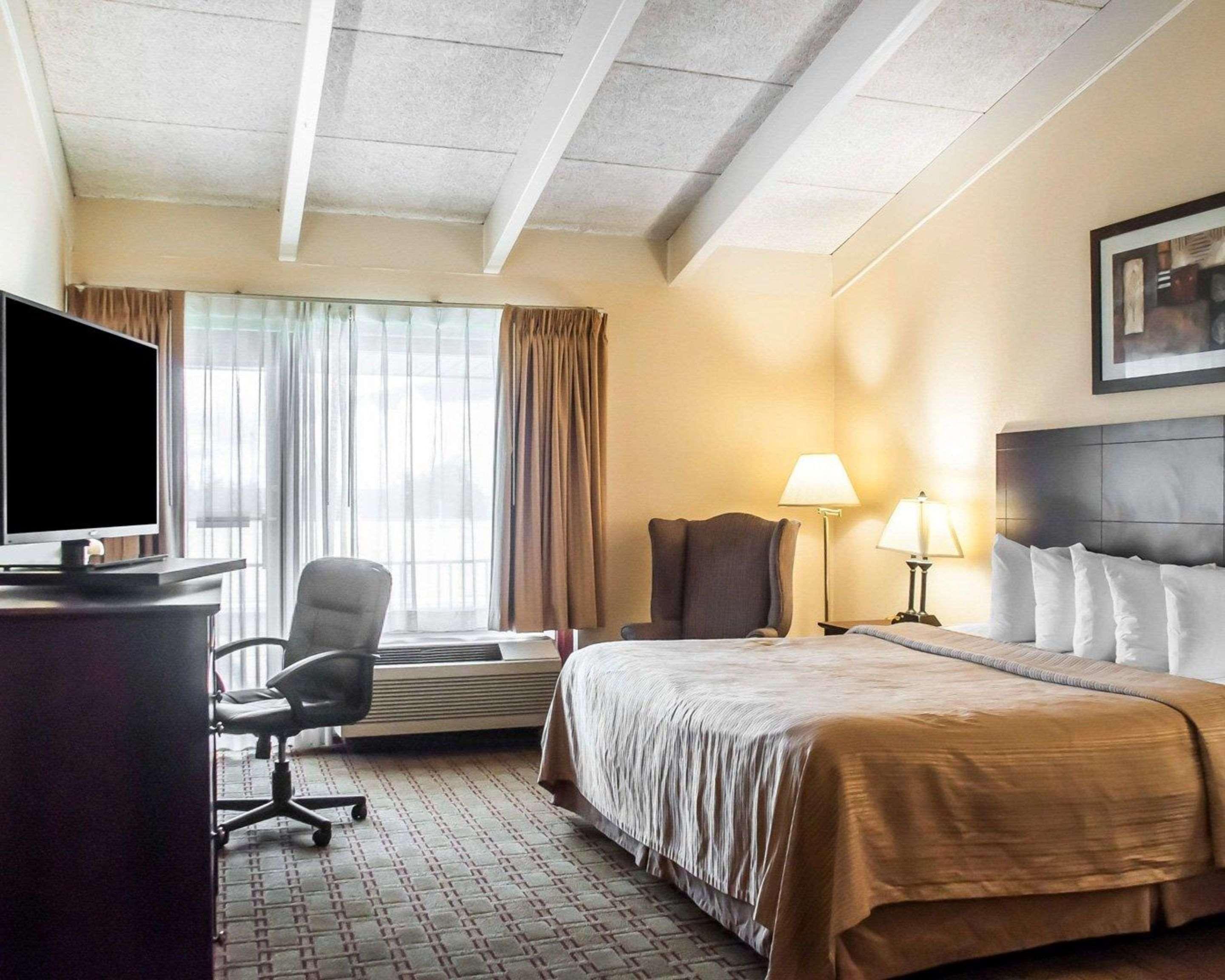 Quality Inn Airport Cheektowaga Dış mekan fotoğraf