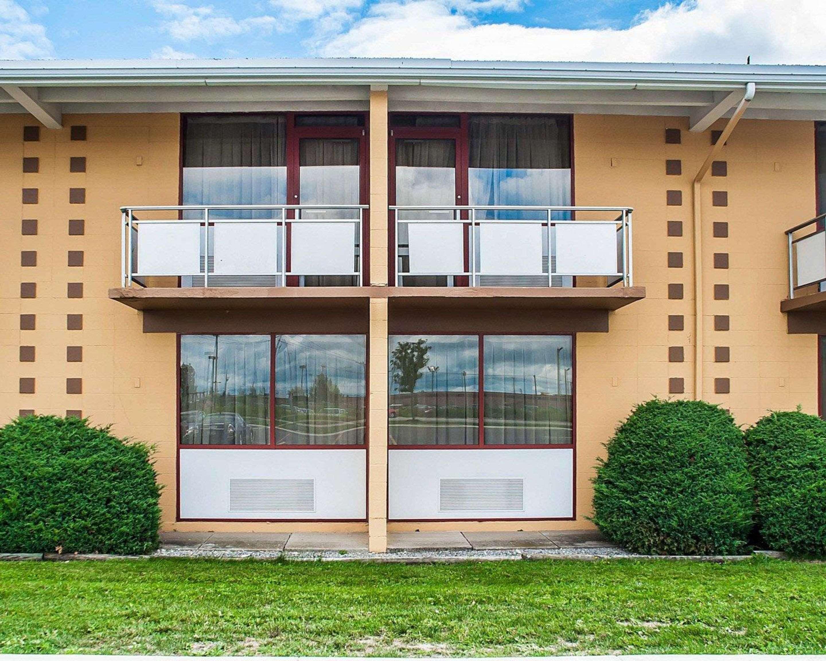 Quality Inn Airport Cheektowaga Dış mekan fotoğraf