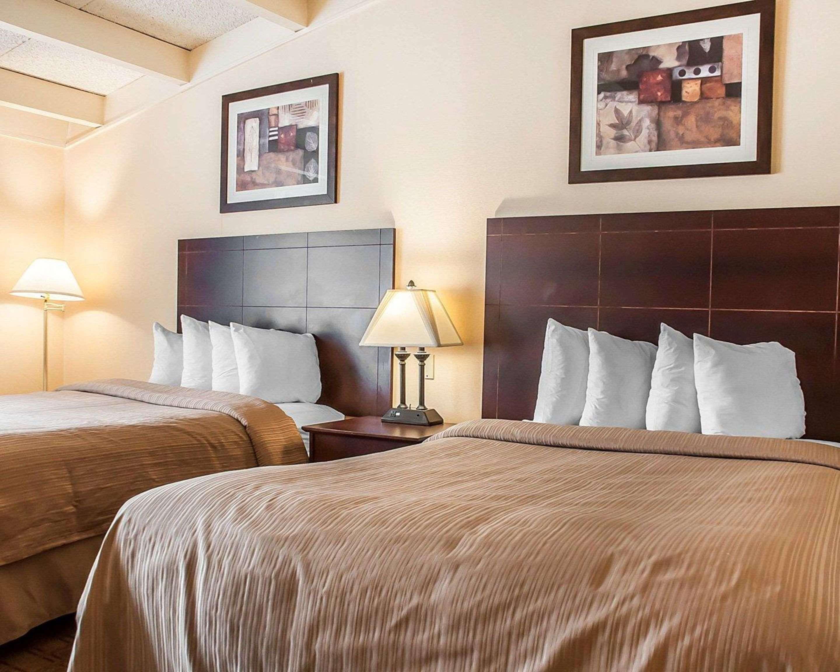 Quality Inn Airport Cheektowaga Dış mekan fotoğraf