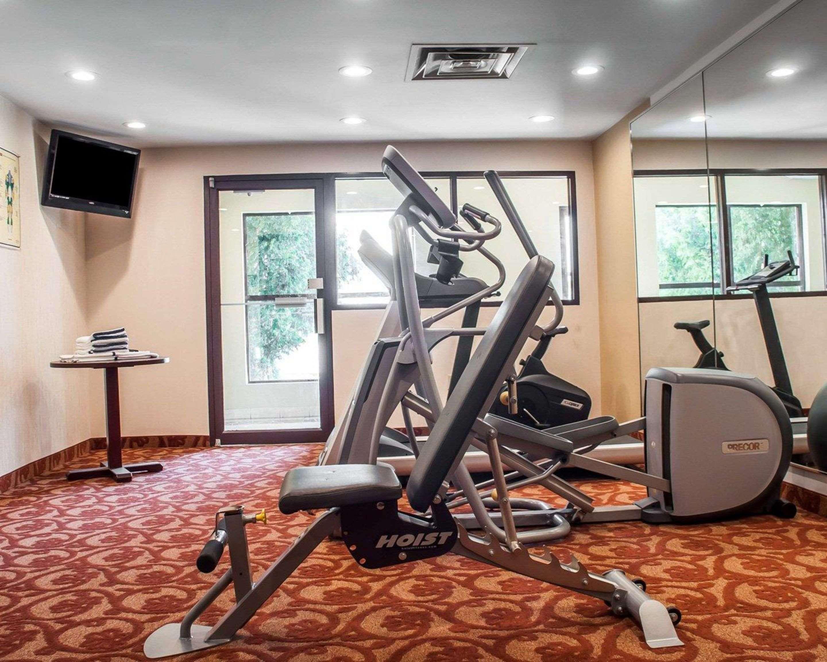 Quality Inn Airport Cheektowaga Dış mekan fotoğraf