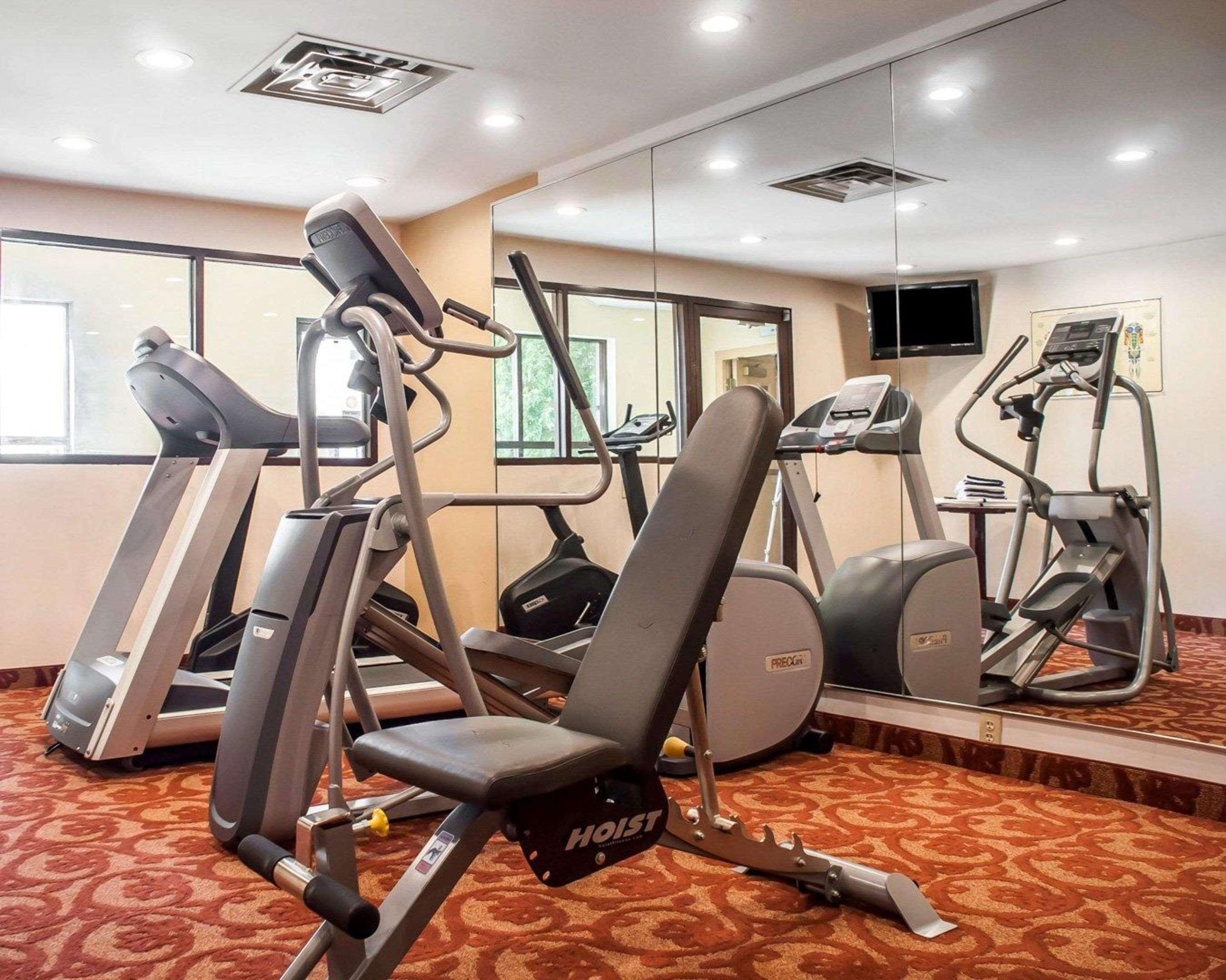 Quality Inn Airport Cheektowaga Dış mekan fotoğraf