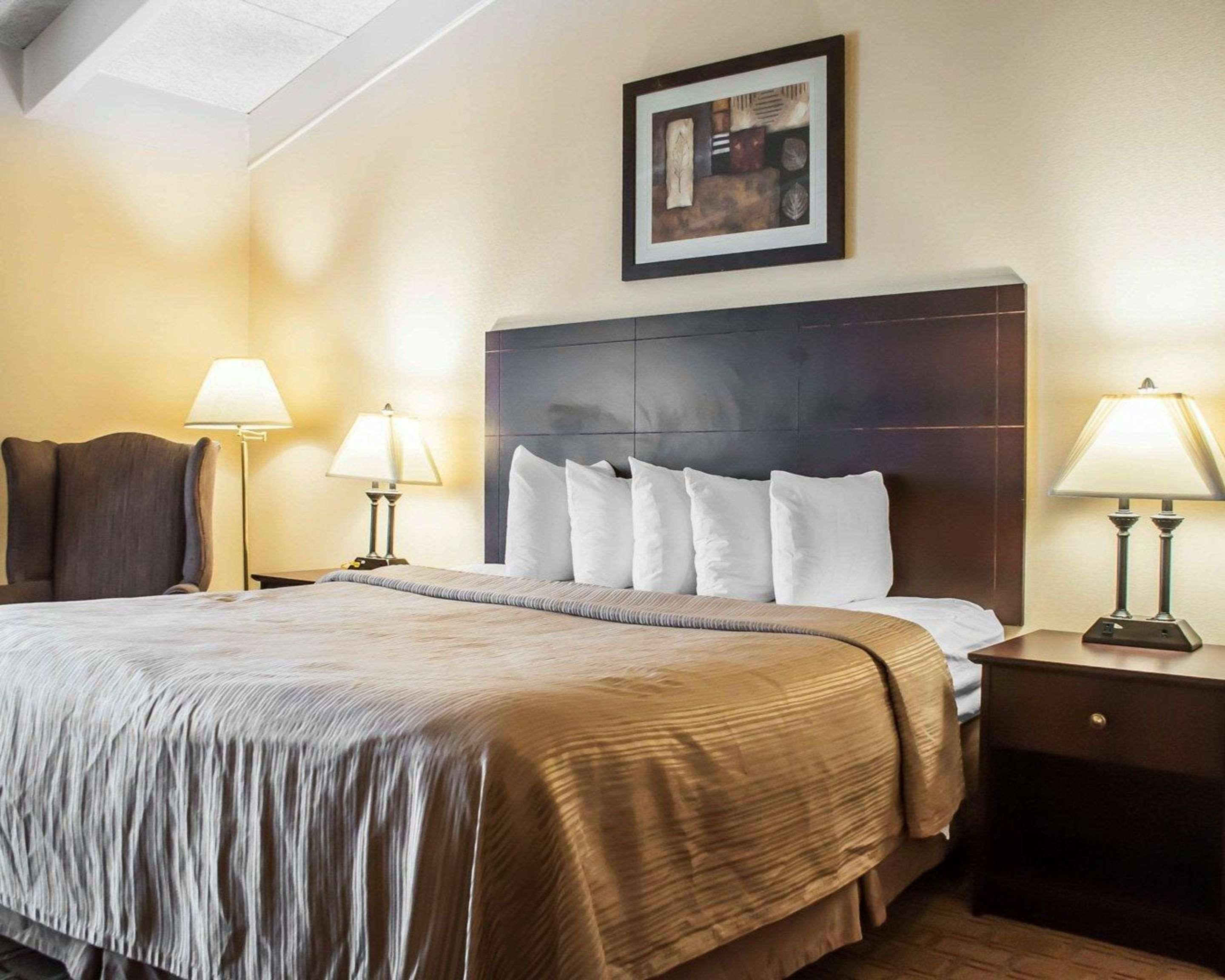 Quality Inn Airport Cheektowaga Dış mekan fotoğraf